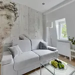 Jasne Studia Victus Blisko Plazy By Renters *