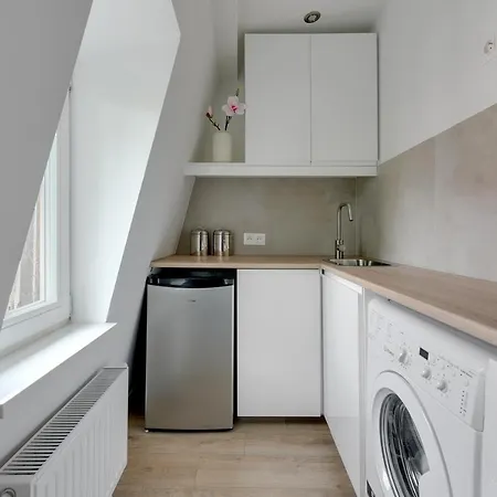 Jasne Studia Victus Blisko Plazy By Renters Апартаменты *