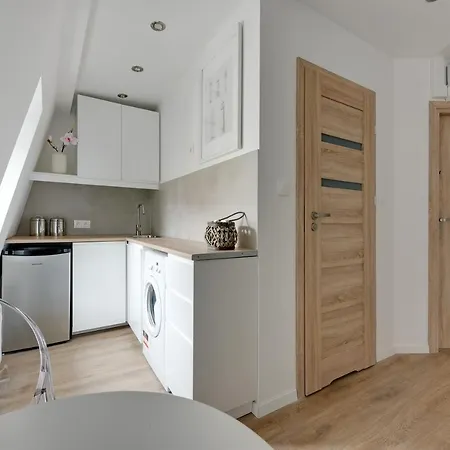 Jasne Studia Victus Blisko Plazy By Renters Апартаменты *