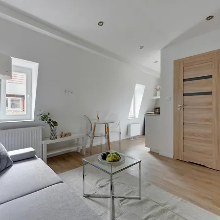 Jasne Studia Victus Blisko Plazy By Renters Апартаменты