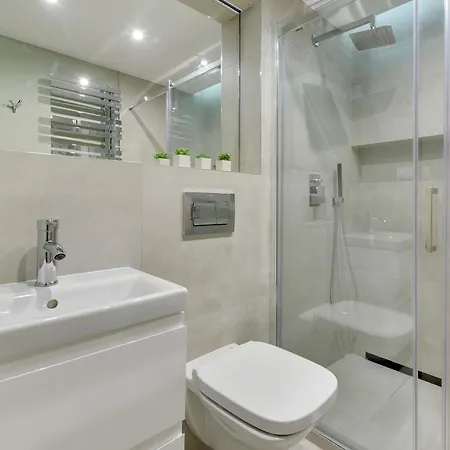 Jasne Studia Victus Blisko Plazy By Renters *