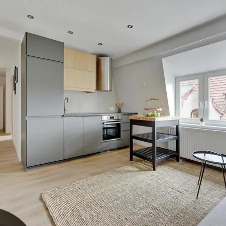 Victus Apartamenty, Panamera *